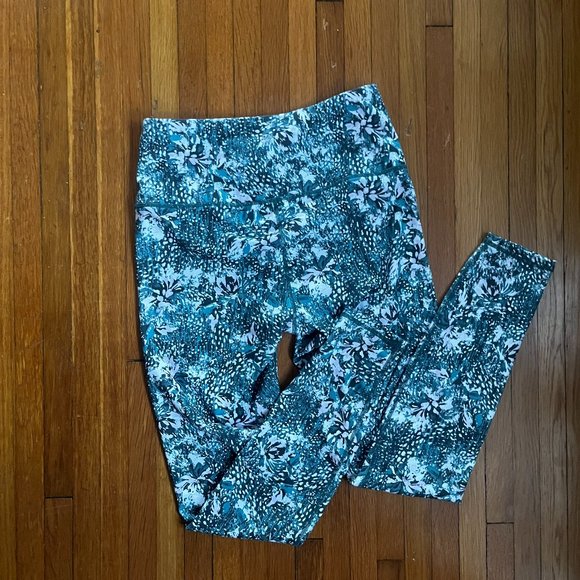 Gaiam Urban Chic Willow High Rise Leggings - Picture 2 of 5